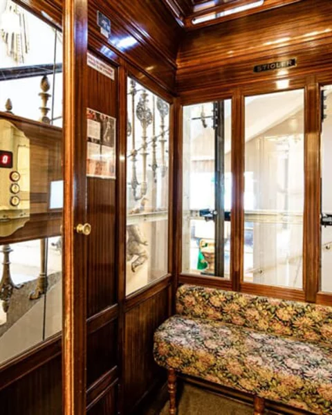 [Translate to Italiano:] aufzug hotel adria meran