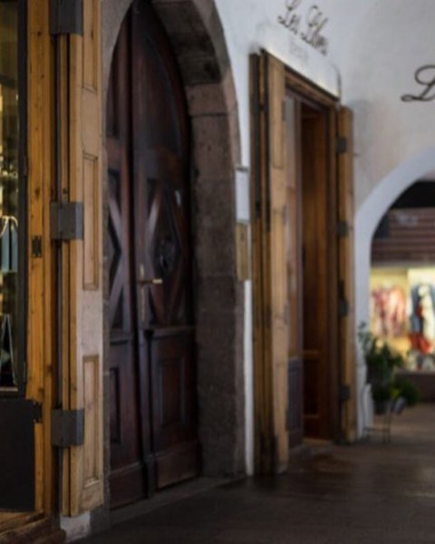 [Translate to Italiano:] shopping in meran