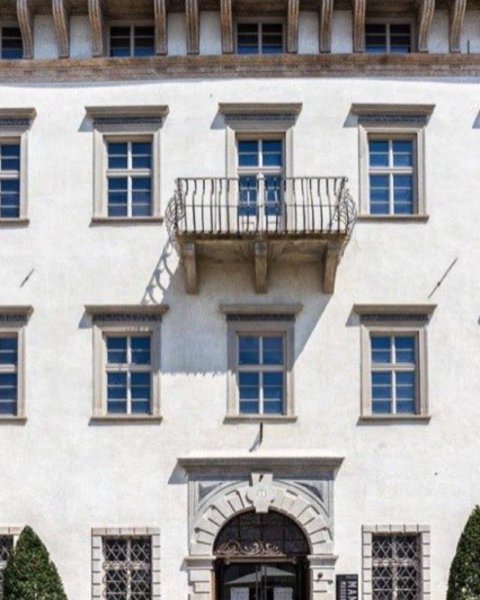 [Translate to Italiano:] eingang stadtmuseum meran 00568 1200x800 1024x683