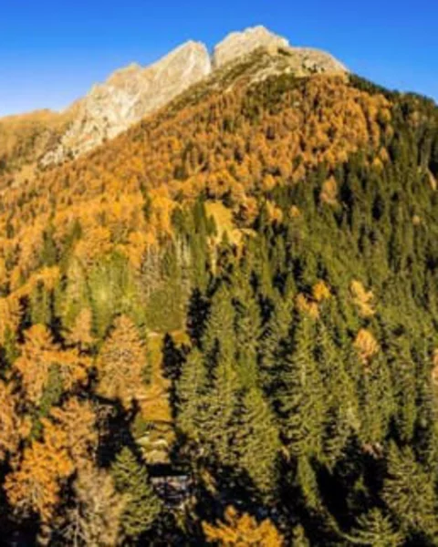 [Translate to Italiano:] Lenzeben und Lawand Gipfel