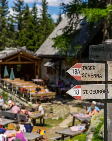 [Translate to Italiano:] Ifinger Hütte